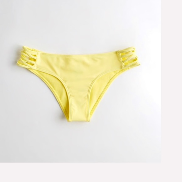 Hollister Tie-front scoop bikini top and bottoms - Picture 6 of 7